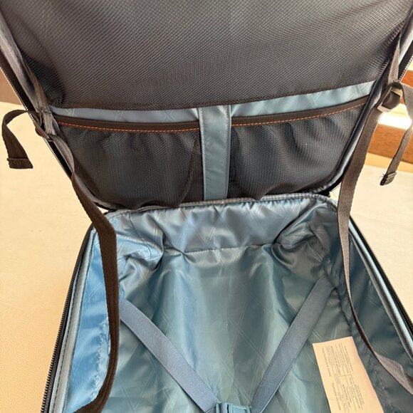 Samsonite 4-Wheel Spinner Suitcase, Frequent Flyer, Soft Nylon - Picture 9 of 11